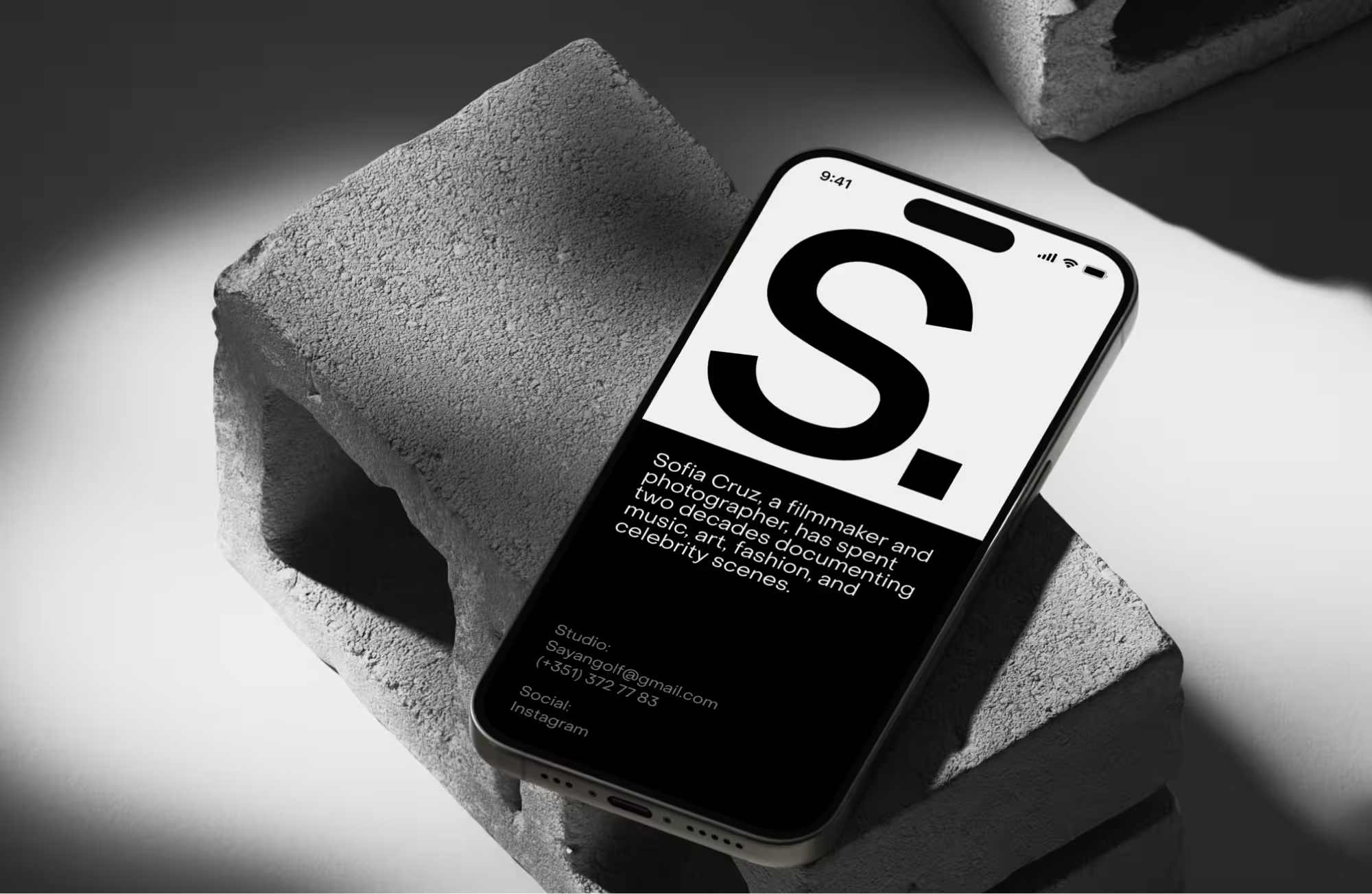 Wannathis — Free iPhone 15 Mockup on Stone